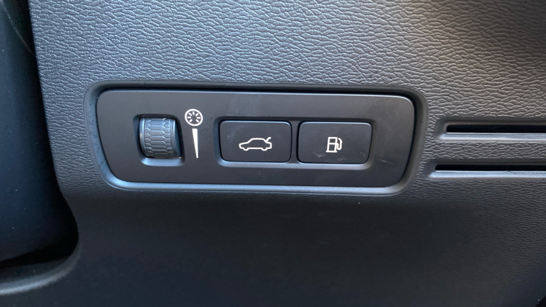 Volvo Xc40 1.5 T4 Recharge PHEV Plus Dark 5dr Auto Estate